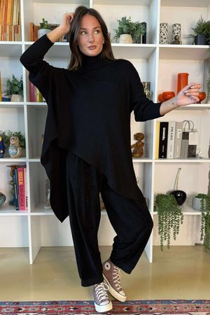 Bowie Asymmetric Turtle Neck Ribby Knit Black